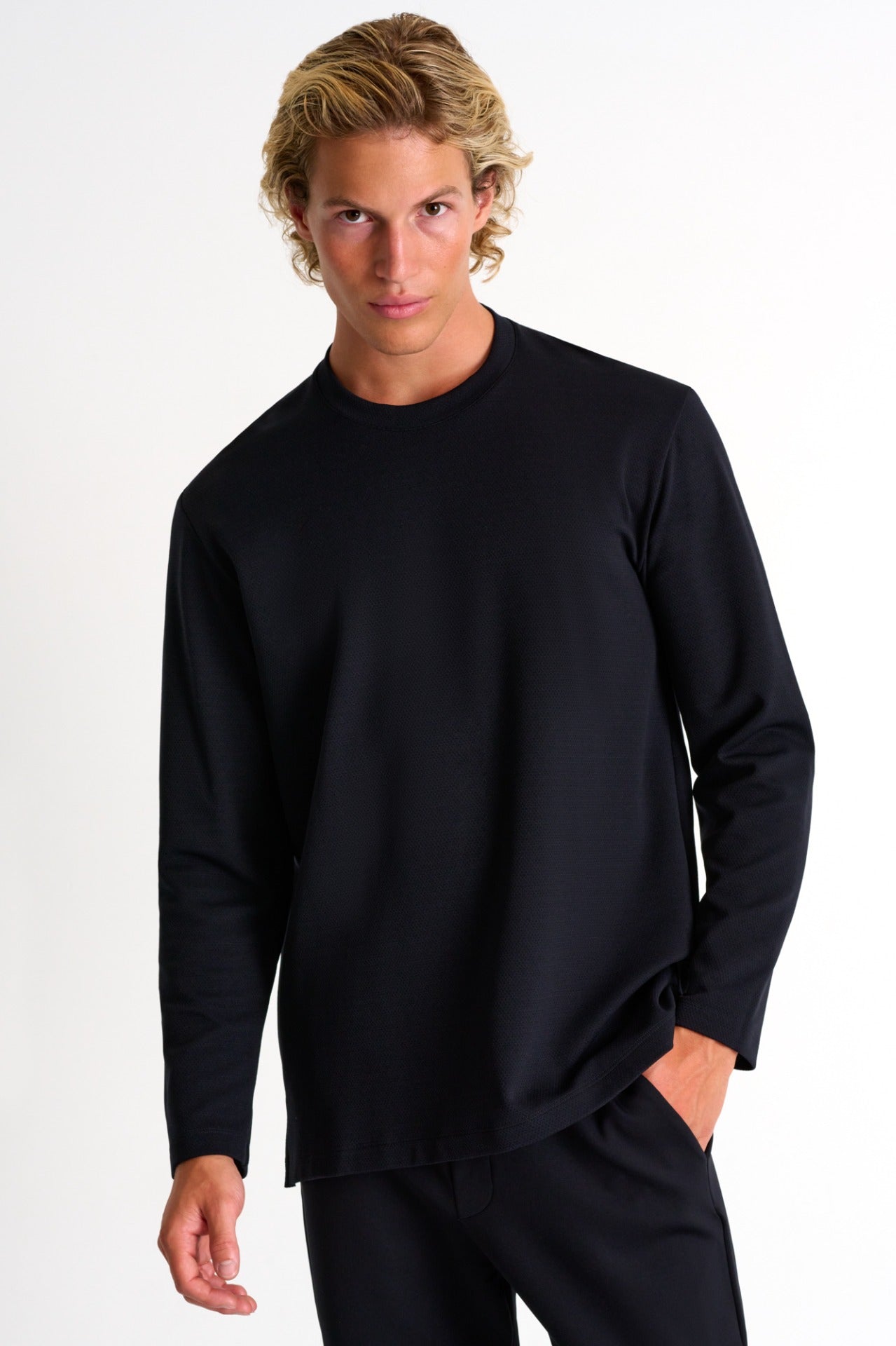 Shan Signature Textured jersey long sleeve round neck - 62274-82-800