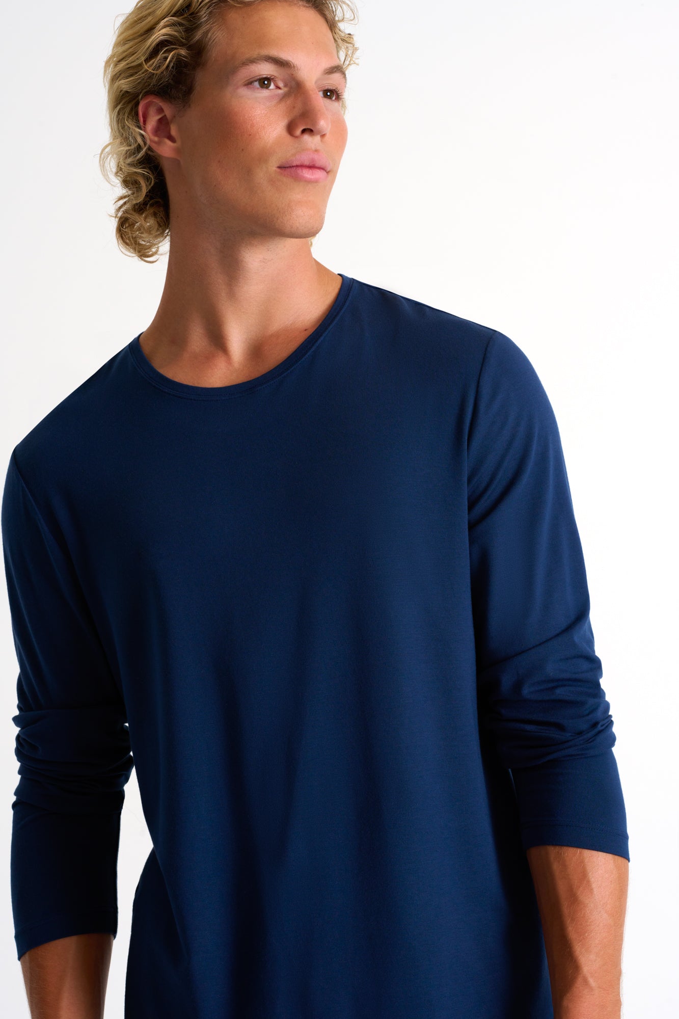 Shan Relaxation Soft round neck long sleeve shirt - 62294-82-500